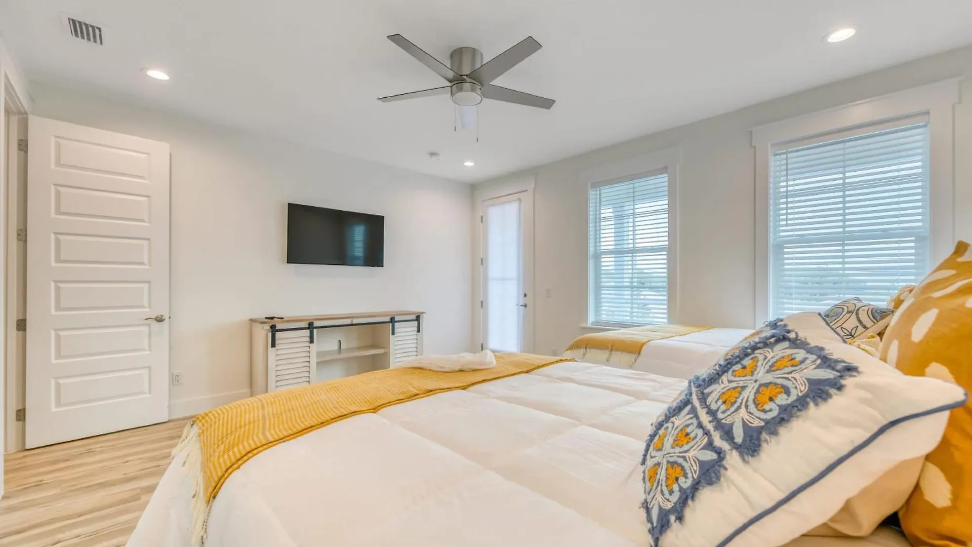 Holiday home Joyful Sound By Avantstay Walk To The Beach Panama City Beach United States